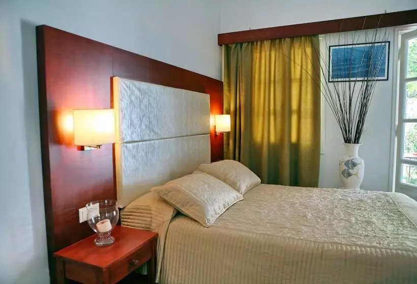 Chambre Standard, Aegeon
