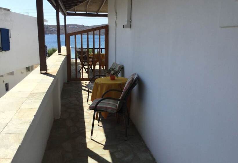 חדר אקונומי, Asteri