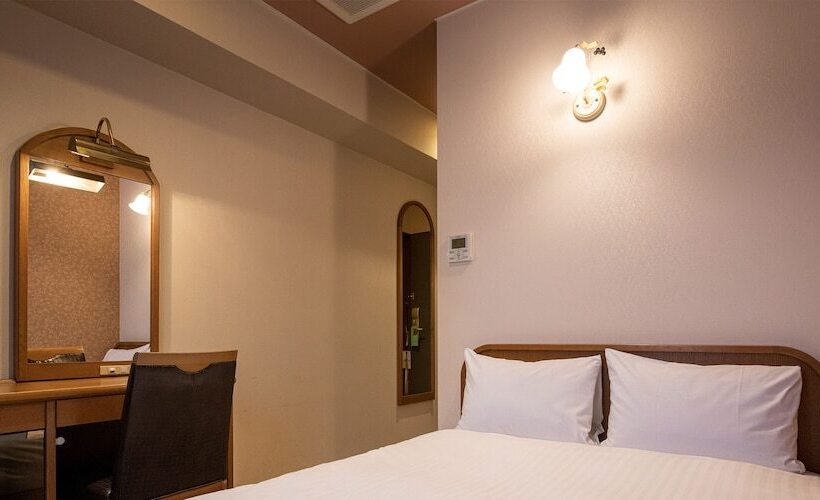 标准单人间, Eclair Hakata