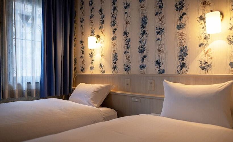 标准间, Eclair Hakata