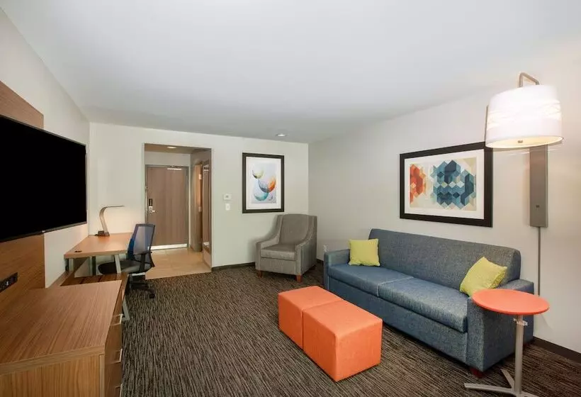 スイート, Holiday Inn Express Hotel & Suites Columbus, An Ihg