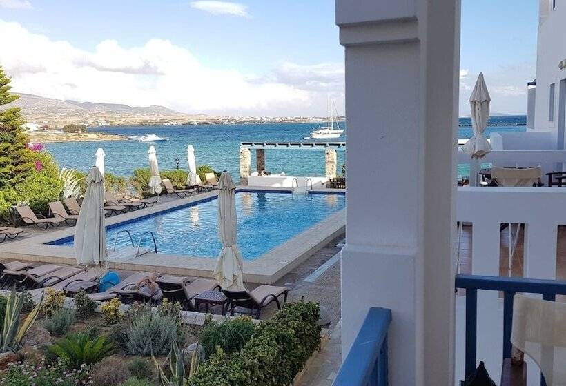 اتاق سوپریور با چشمانداز استخر, Kouros Village