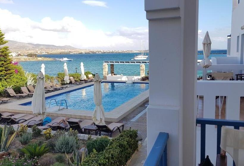 اتاق سوپریور با چشمانداز استخر, Kouros Village