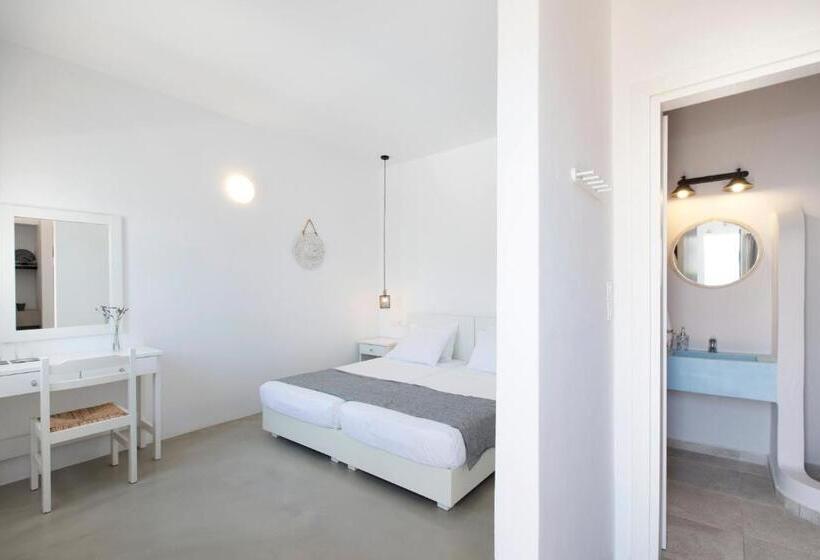 اتاق سوپریور با چشمانداز استخر, Kouros Village