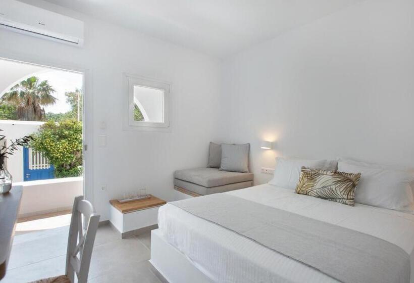 اتاق استاندارد, Kouros Village