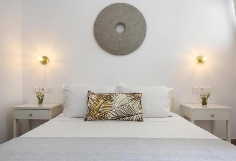 اتاق استاندارد, Kouros Village