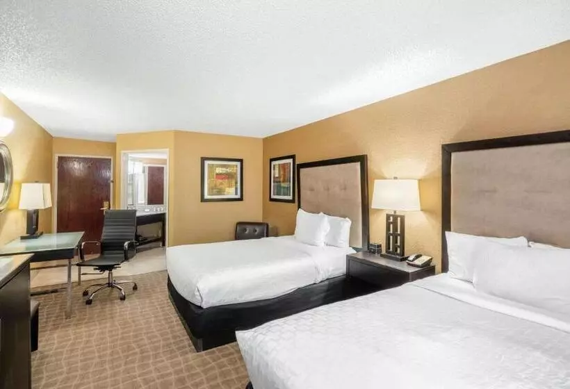 اتاق استاندارد با 2 تخت دوبل, La Quinta Inn & Suites By Wyndham Hot Springs