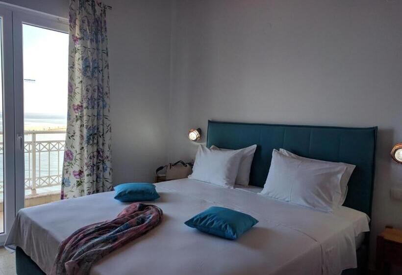 חדר בסיסי, Laios