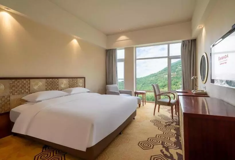 マウンテンビュースタンダードルーム, Ramada Plaza Taian