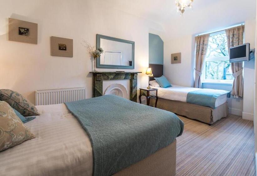 חדר משפחתי, Afon View