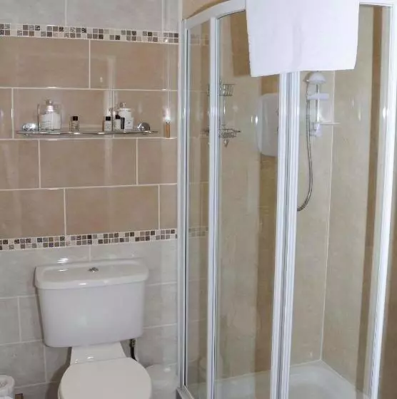 اتاق لوکس با تخت بزرگ, Douglas House