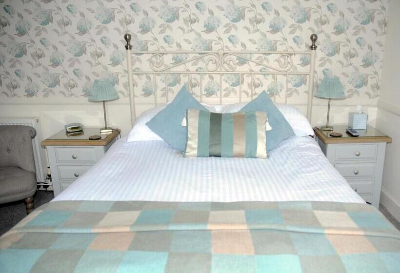 غرفة ديلوكس سرير كينج, Douglas House