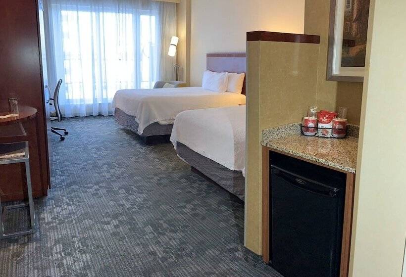 Номер Стандарт 2 Двуспальные Кровати, Courtyard By Marriott Halifax Downtown
