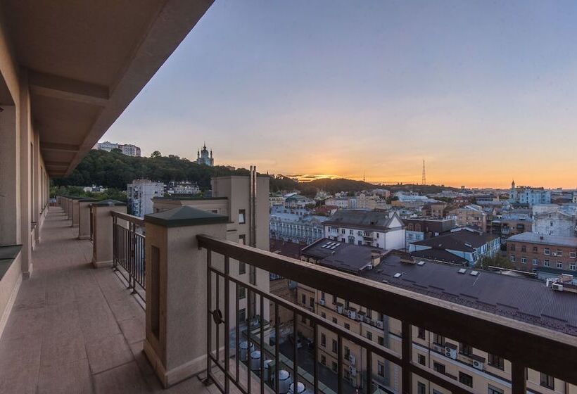 سوییت جونیور, Fairmont Grand Hotel Kyiv