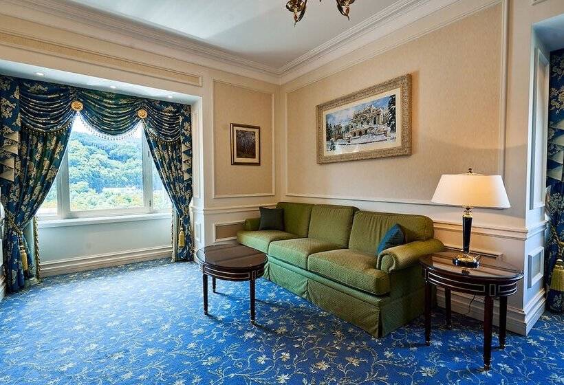 سوییت جونیور, Fairmont Grand Hotel Kyiv