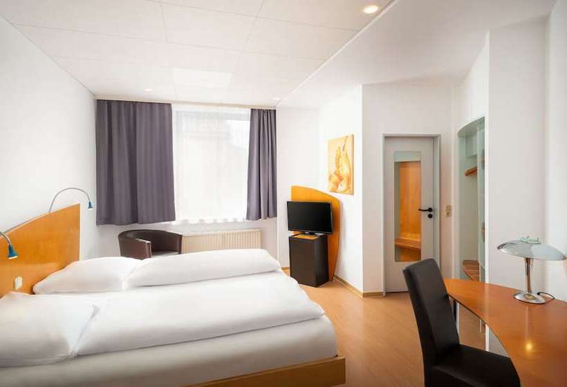 标准间, Mainstreet