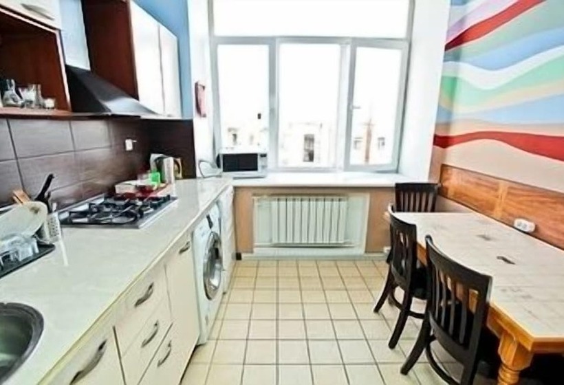 Кровать в Общей Комнате, Napoleon Hostel