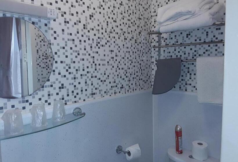 Habitació Triple Estàndard, Stafford House