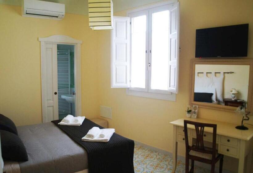 Comfort room with city view, Sine Tempore B&b