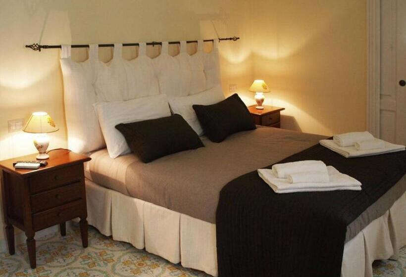 Comfort room with city view, Sine Tempore B&b