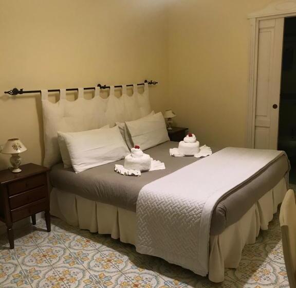 Comfort room with city view, Sine Tempore B&b