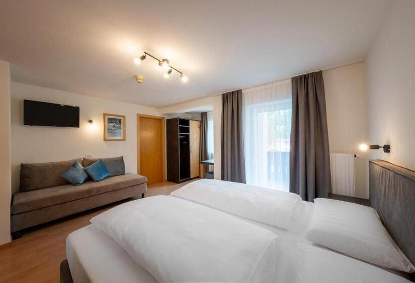 スーペリアの４人部屋, Monte44