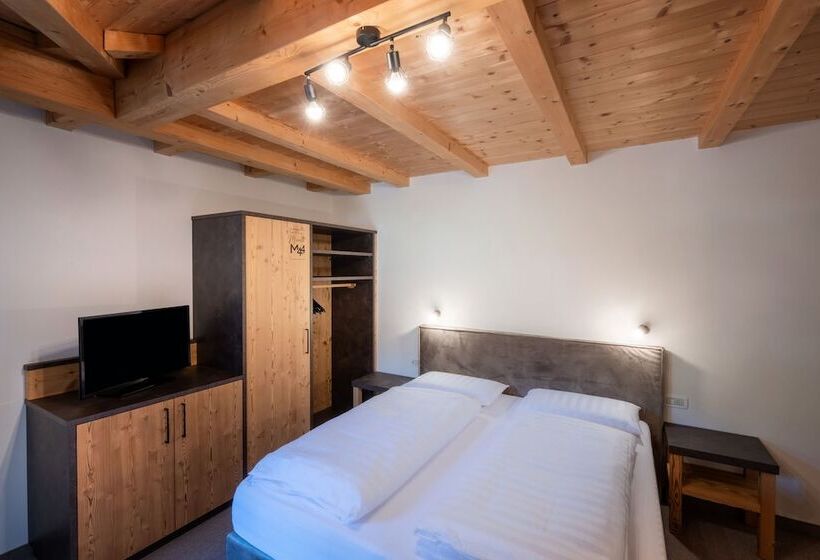 スーペリアトリプルルーム, Monte44