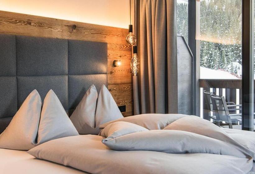 חדר סטנדרט, Wolf