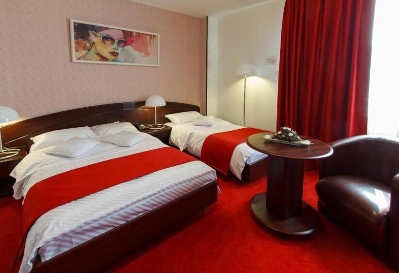 スタンダードルーム, Anna