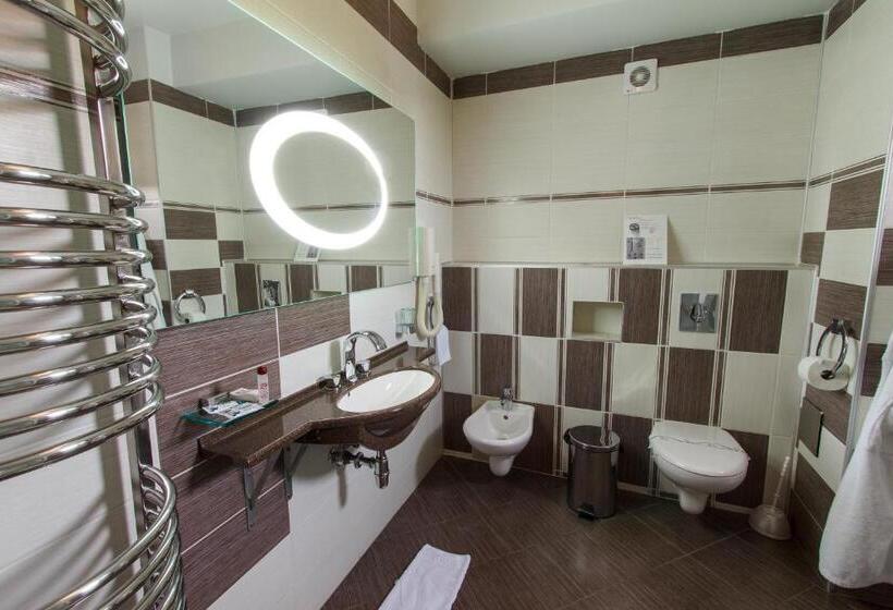 １ベッドルームアパートメント, Anna