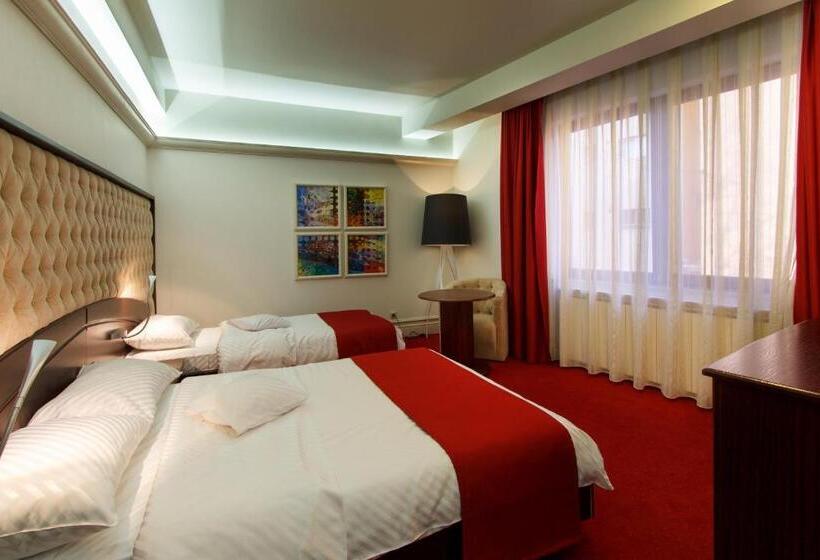 スーペリアールーム, Anna