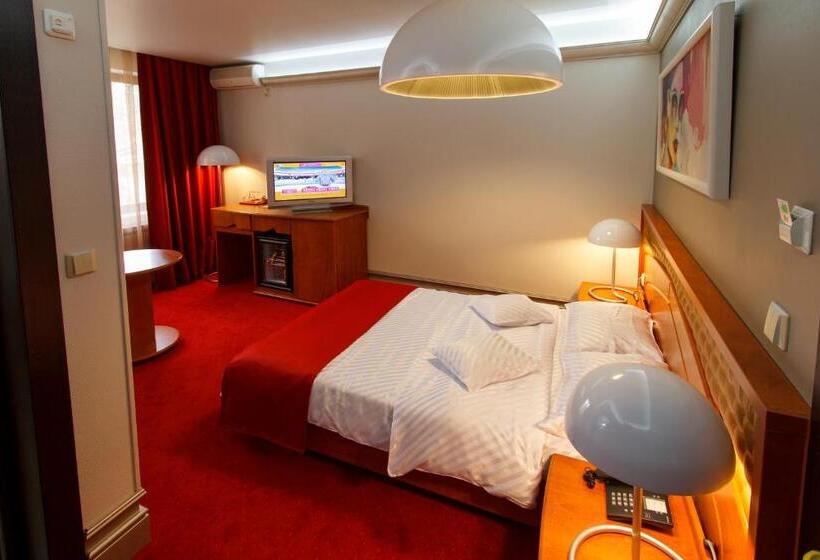 スタンダードルーム, Anna