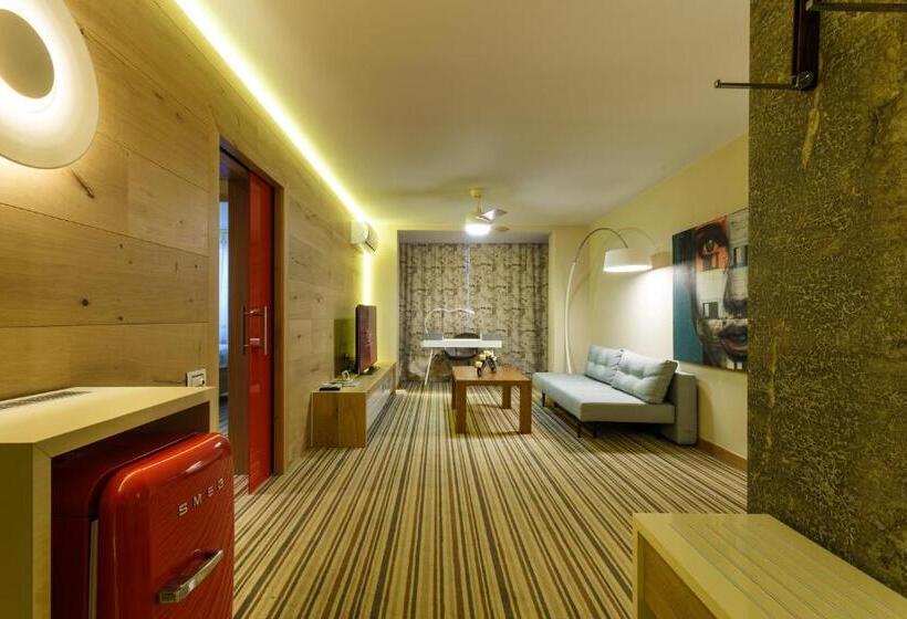 １ベッドルームアパートメント, Anna