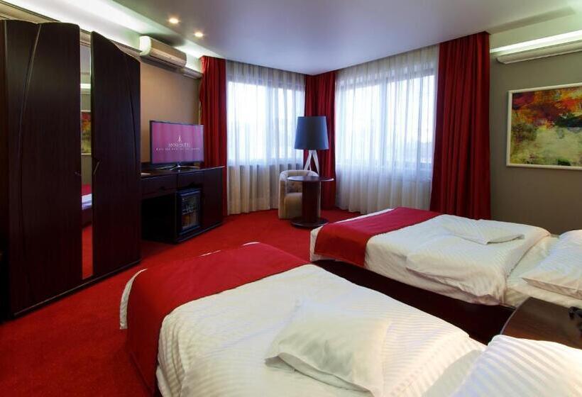 スーペリアールーム, Anna