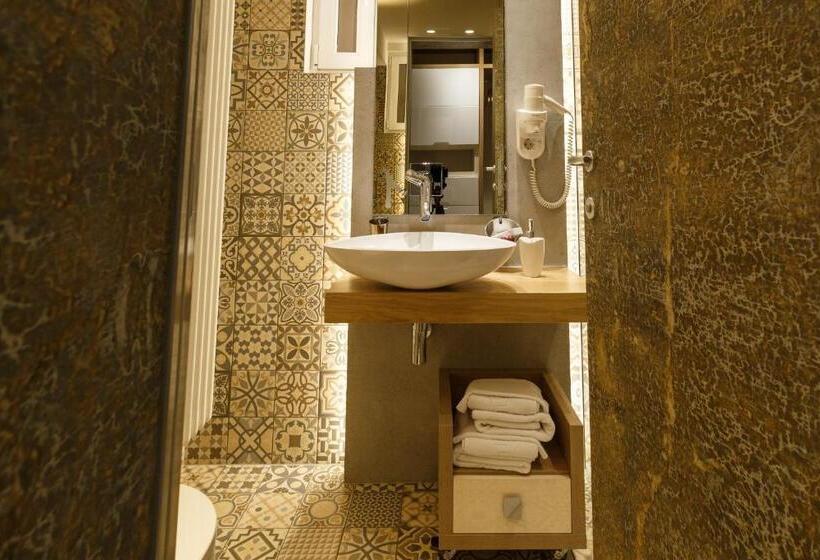 スーペリアールーム, Anna