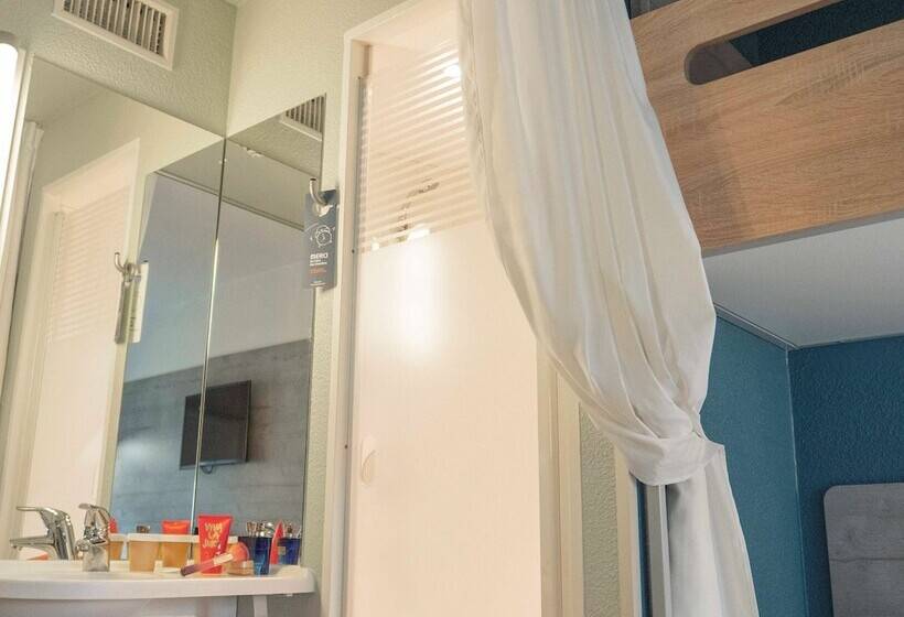 اتاق استاندارد سه نفره, Ibis Budget Porte D'Orleans