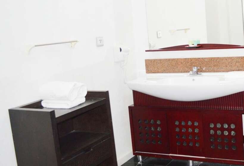 Suite Executive, Loumaile Lodge