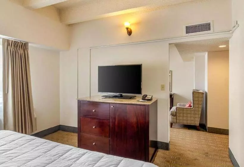 キングサイズベッドのスイートルーム, Budget Inn Denver Downtown