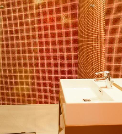 コンフォートルーム, The Originals Boutique, Hôtel ô Gayot, Bagnolesdel Orne