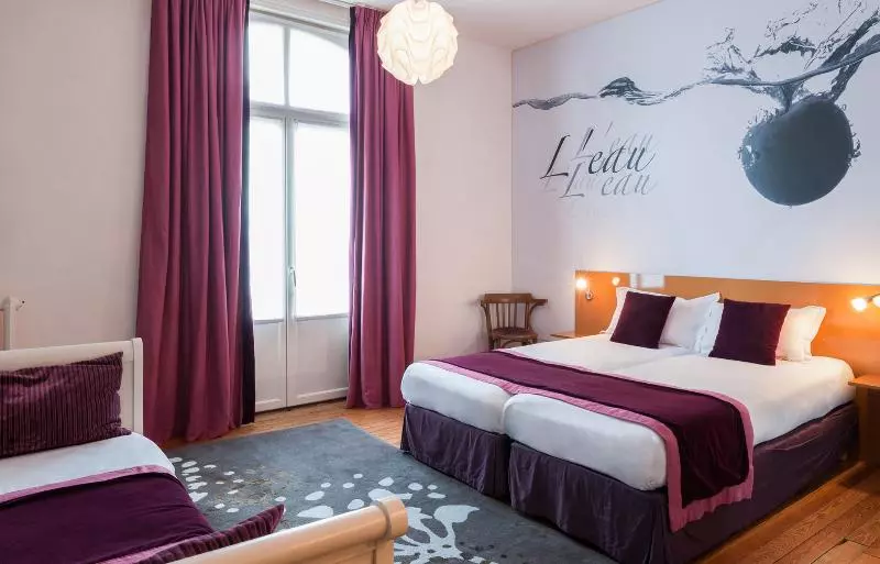 اتاق خانوادگی, The Originals Boutique, Hôtel ô Gayot, Bagnolesdel Orne