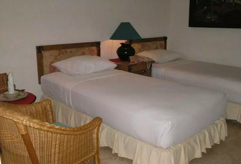 Suite Executiva, Tugu Blitar