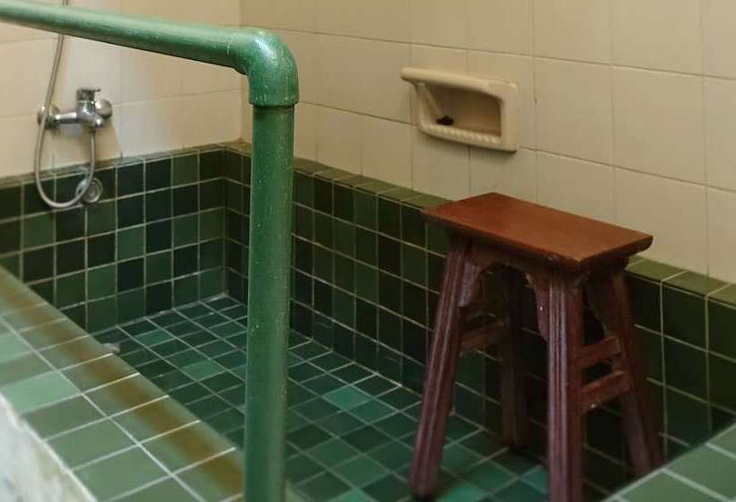 جناح إدارى, Tugu Blitar