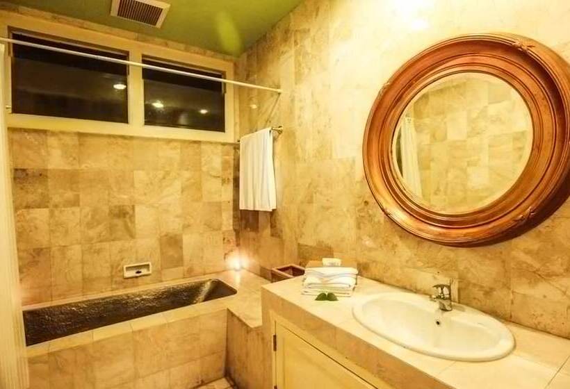 סוויטה, Tugu Blitar