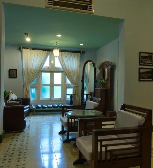 Family Suite, Tugu Blitar