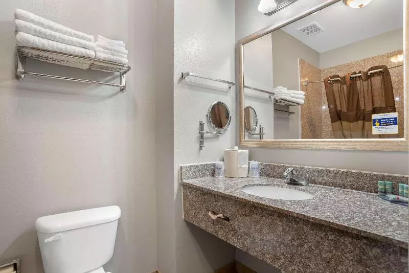 キングサイズベッドのスイートルーム, Best Western Wakulla Inn & Suites