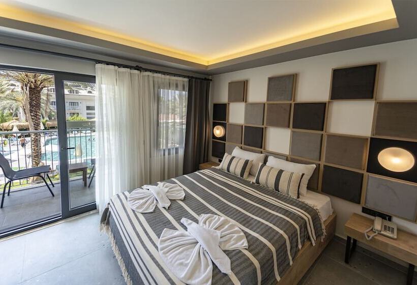 デラックスルーム, Blue Star