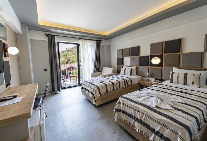 デラックスルーム, Blue Star