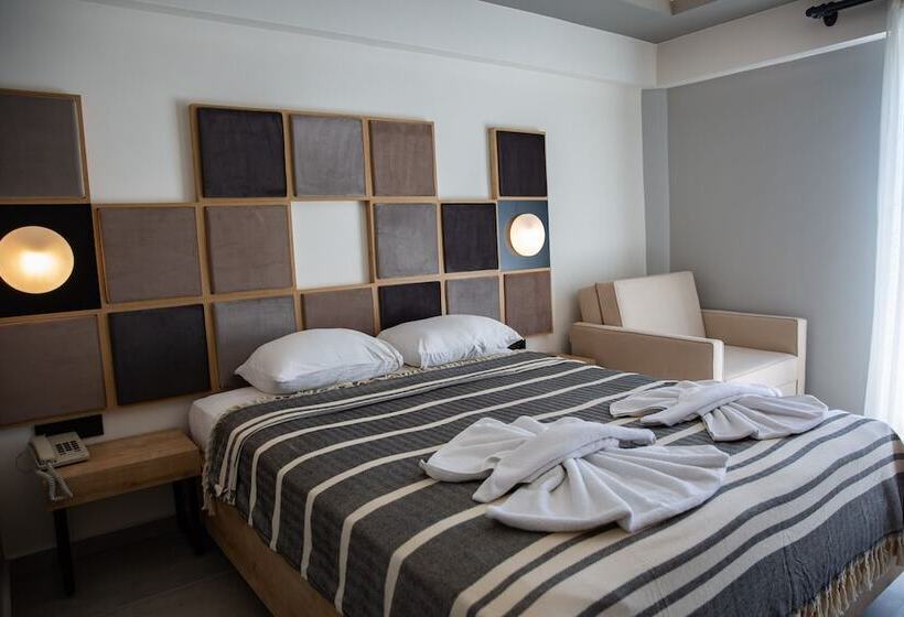 デラックスルーム, Blue Star