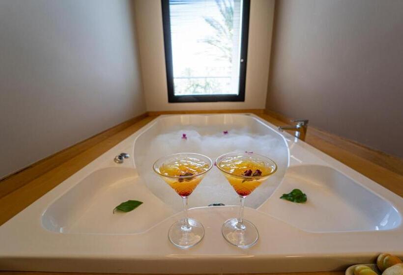 デラックスルーム, Blue Star