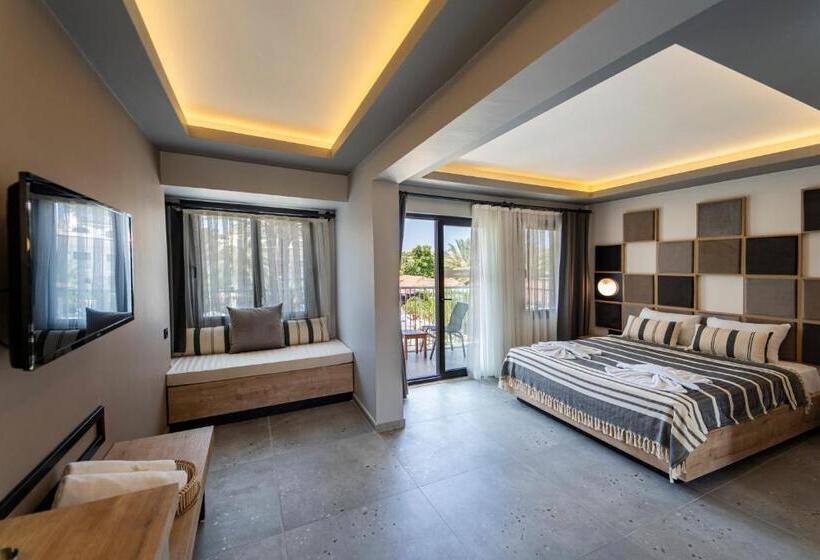 デラックストリプルルーム, Blue Star